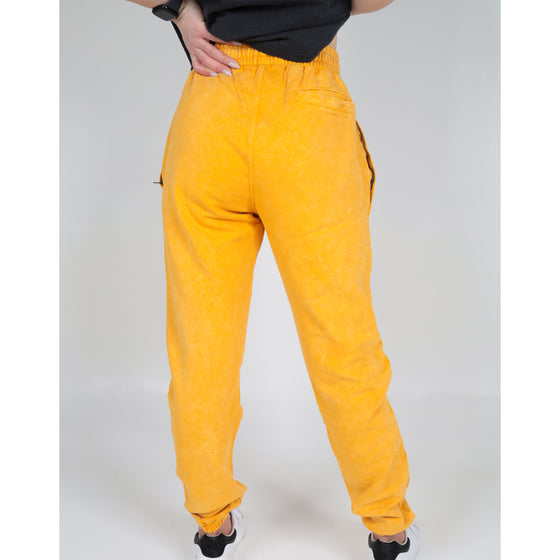 STONE WASHED SWEATPANTS - YELLOW